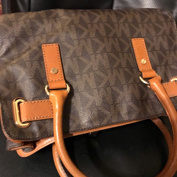 MK purse 👜 - Picture 7 of 12